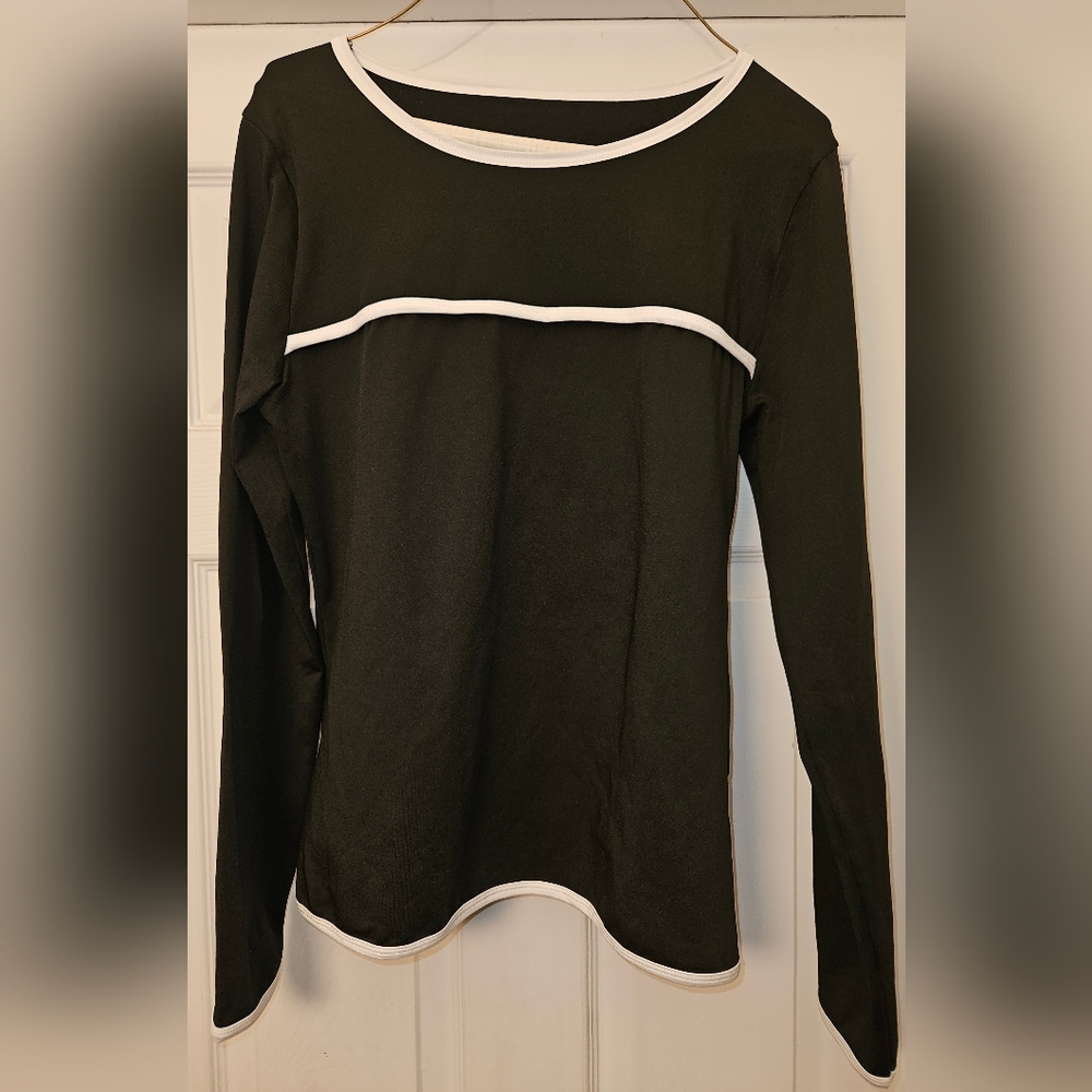 Elegant Black and White Long Sleeve Women's Top
